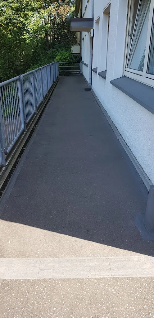 Gereinigter Außenweg